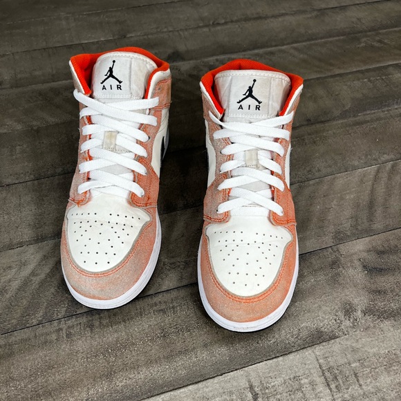 Nike Air Jordan 1 Mid Sail Orange Sneakers Sz  8 - Picture 3 of 5
